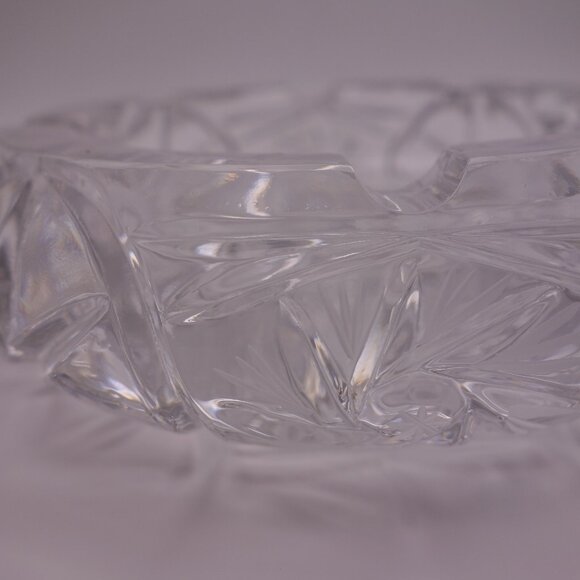 Circle Ash Tray with Pinwheel Pattern & Some Weight To It! - Picture 5 of 16